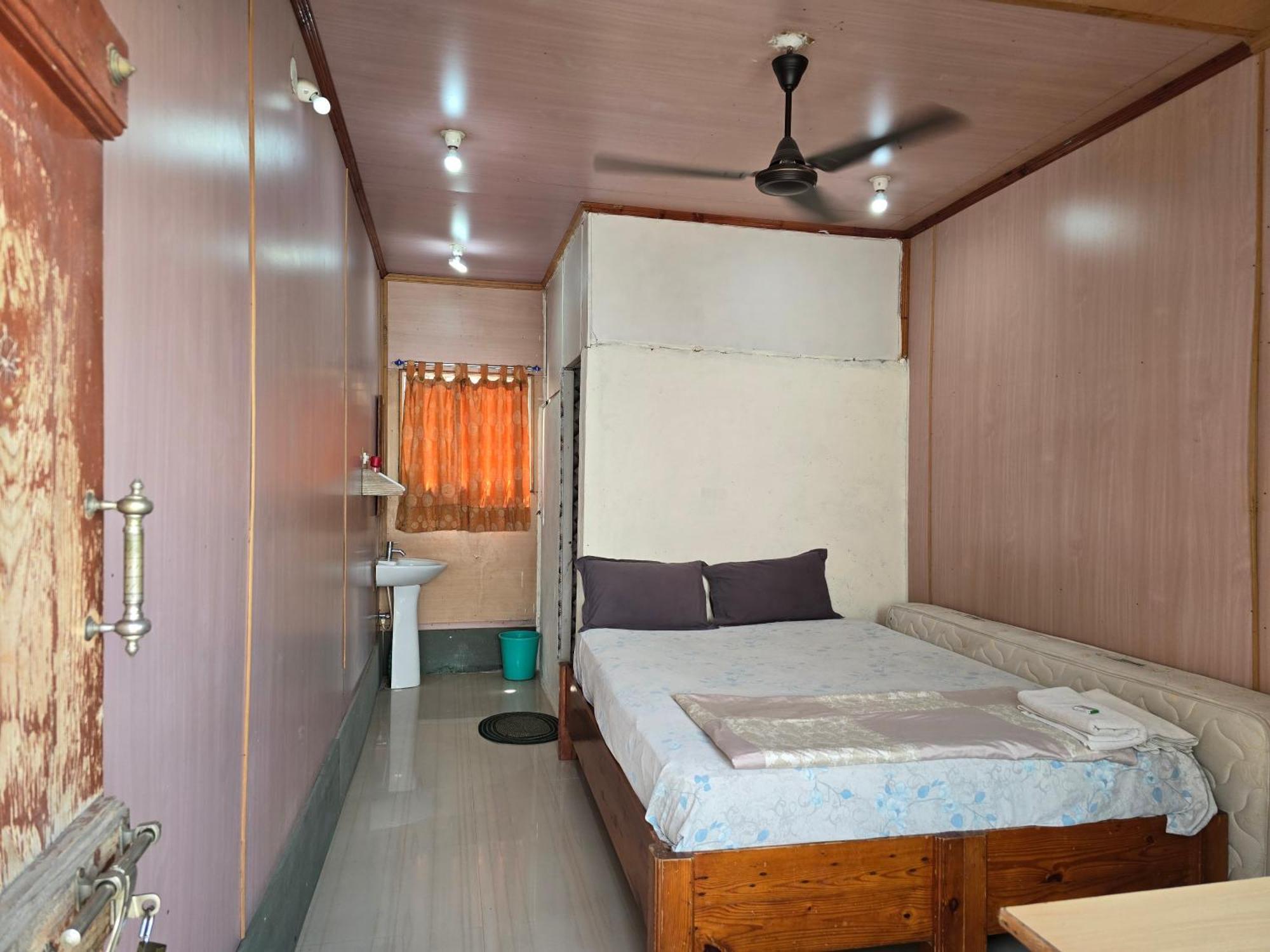 Lakshmi Heritage Tourist Home Hampi Eksteriør bilde