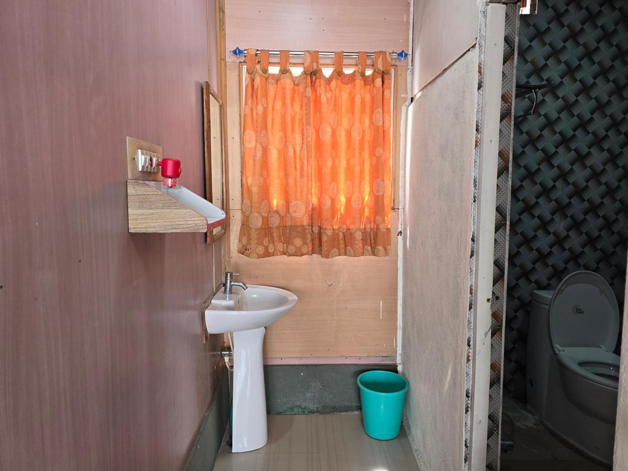 Lakshmi Heritage Tourist Home Hampi Rom bilde